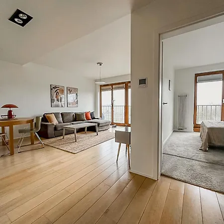 Maraton Gardens - Modern In Central - Old Town Apartment