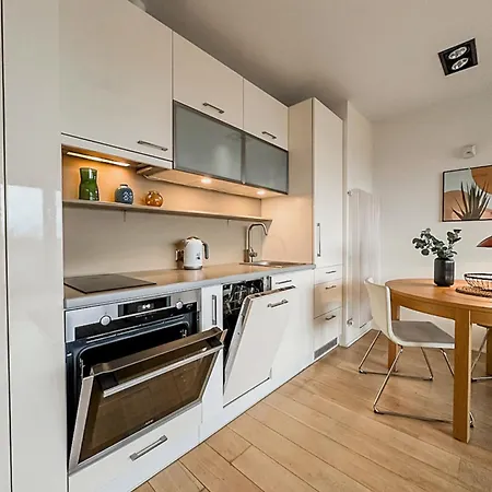 Apartment Maraton Gardens - Modern In Central - Old Town *