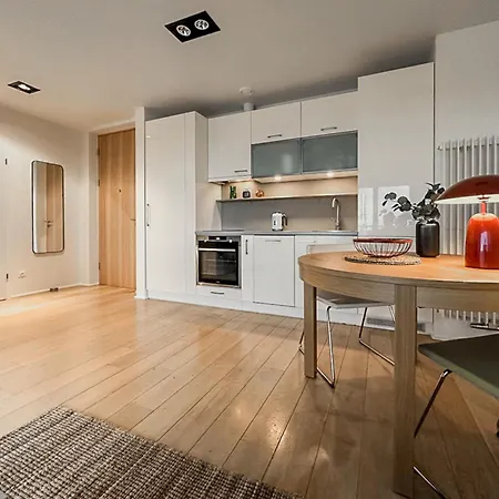 Apartment Maraton Gardens - Modern In Central - Old Town *